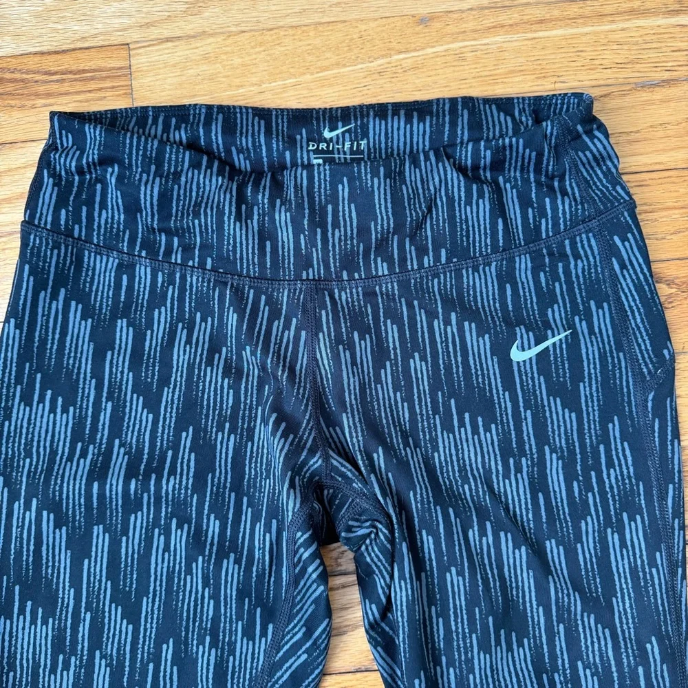 Nike‎ DRY-FIT  Cropped Leggings Flex 3.0 Capri Black Womens Size M